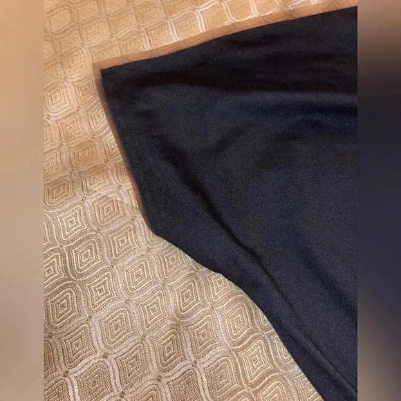 SHORT SLEEVE OFF THE SHOULDER RUCHED SKIRT BODYCON DRESS SIZE M BLACK - Picture 3 of 12